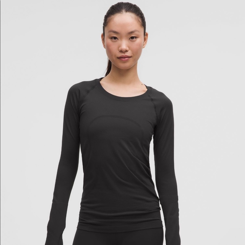 Excellent used condition lululemon long sleeve swiftly tech-8